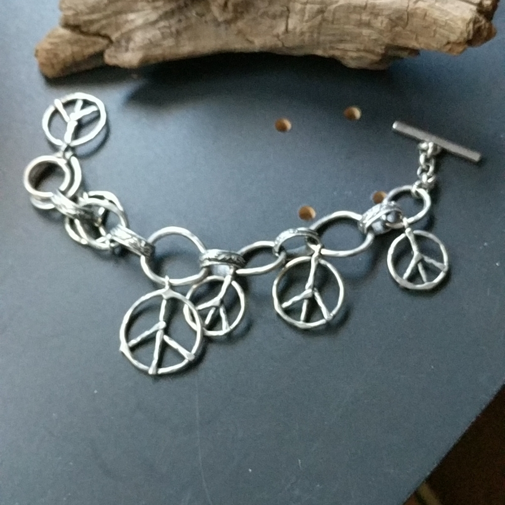 Silver Peace ✌️ Bracelet